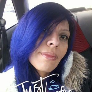 Meet your Posher, Raquel